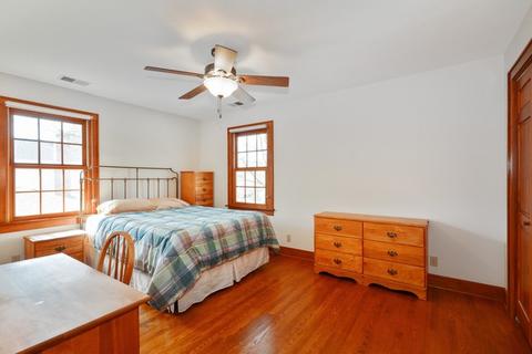 928 N Cross St, Wheaton, IL 60187 photo 17