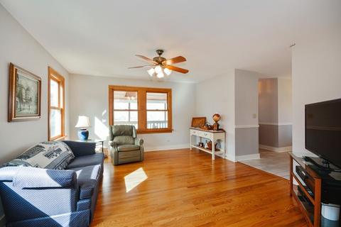 928 N Cross St, Wheaton, IL 60187 photo 10