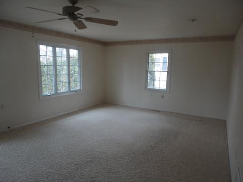 4704 Ashley Dr, Mchenry, IL 60050 photo 3
