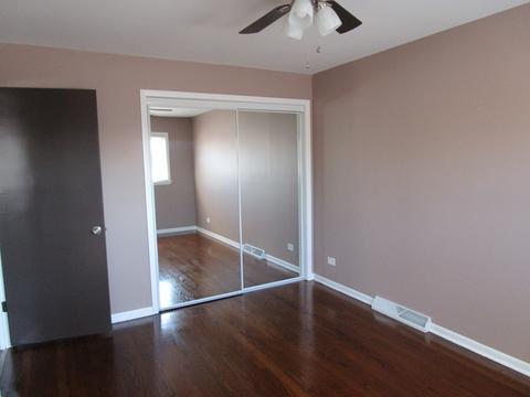 667 E 100th St, Chicago, IL 60628 photo 22