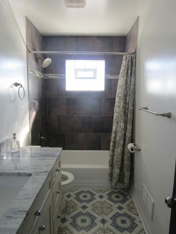 667 E 100th St, Chicago, IL 60628 photo 24