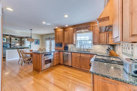 1206 Johnson Dr, Naperville, IL 60540 photo 12