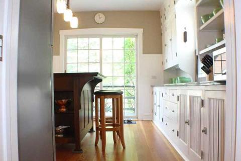 2147 Bennett Ave, Evanston, IL 60201 photo 5