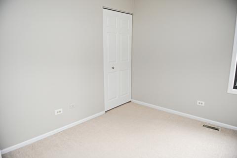 4584 Topaz Dr, Hoffman Estates, IL 60192 photo 17