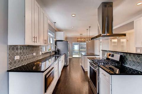 9638 S Winston Ave, Chicago, IL 60643 photo 10