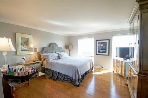 100 E Huron St #3905, Chicago, IL 60611 photo 16
