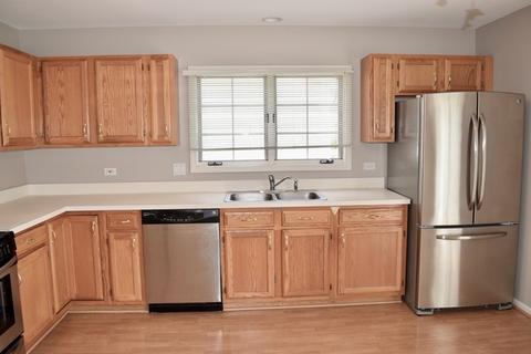 641 Dogleg Ln, Bartlett, IL 60103 photo 4