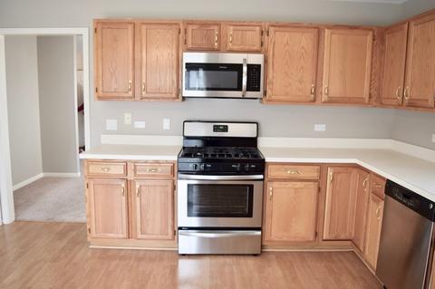 641 Dogleg Ln, Bartlett, IL 60103 photo 3