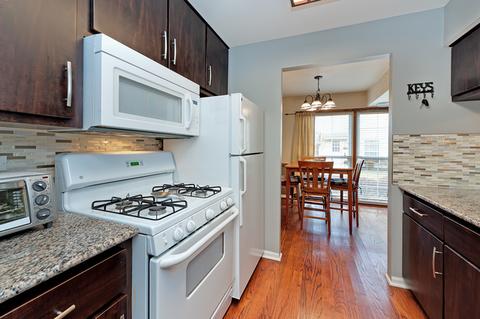 1694 Valley Forge Ct #E, Wheaton, IL 60189 photo 6
