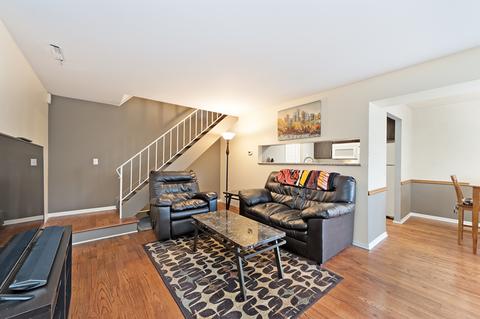 1694 Valley Forge Ct #E, Wheaton, IL 60189 photo 2