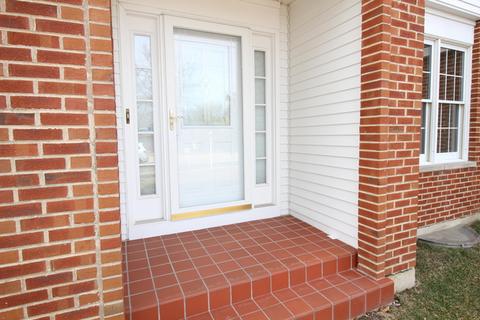 222 Hampton St, Cary, IL 60013 photo 2