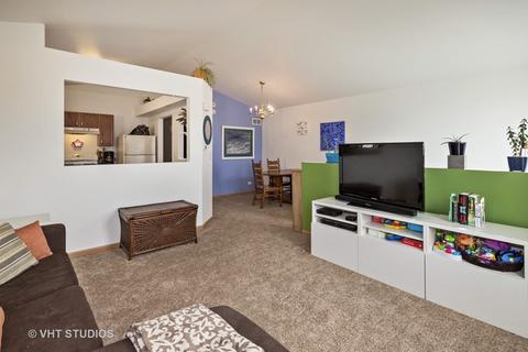1694 Maple Park Ln, Aurora, IL 60504 photo 3