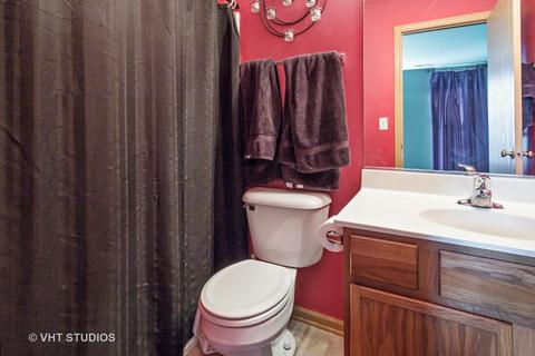 1694 Maple Park Ln, Aurora, IL 60504 photo 6
