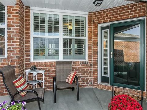 1264 Falcon Ridge Dr, Elgin, IL 60124 photo 2