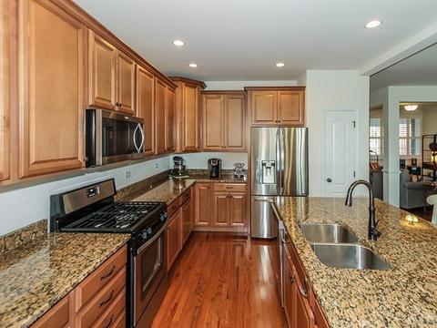 1264 Falcon Ridge Dr, Elgin, IL 60124 photo 10