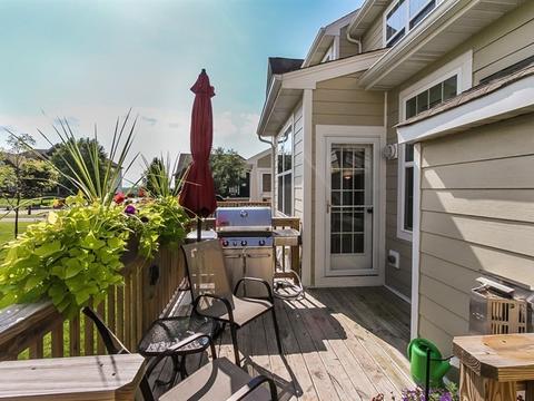 1264 Falcon Ridge Dr, Elgin, IL 60124 photo 24