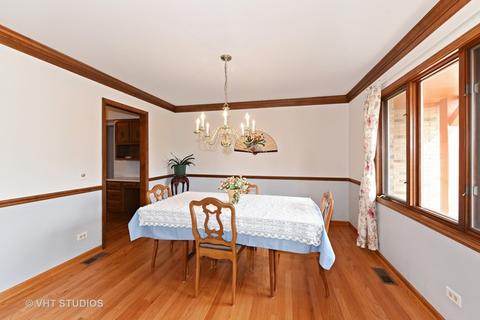 561 87th St, Burr Ridge, IL 60527 photo 9