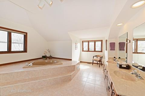 561 87th St, Burr Ridge, IL 60527 photo 18