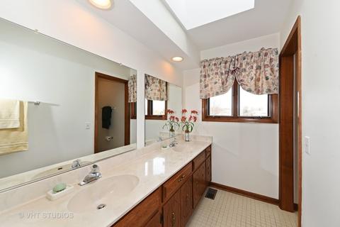 561 87th St, Burr Ridge, IL 60527 photo 20