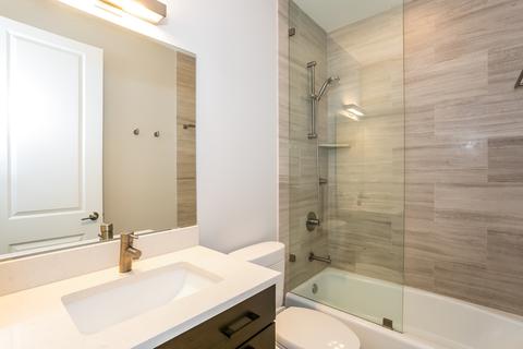 2101 W Belle Plaine Ave, Chicago, IL 60618 photo 38