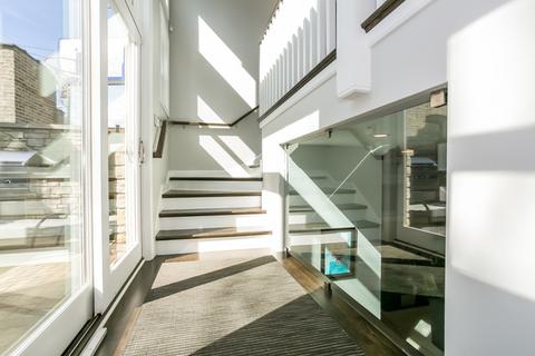 2101 W Belle Plaine Ave, Chicago, IL 60618 photo 30