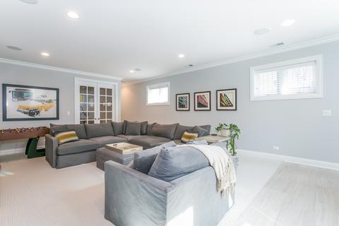 2101 W Belle Plaine Ave, Chicago, IL 60618 photo 31
