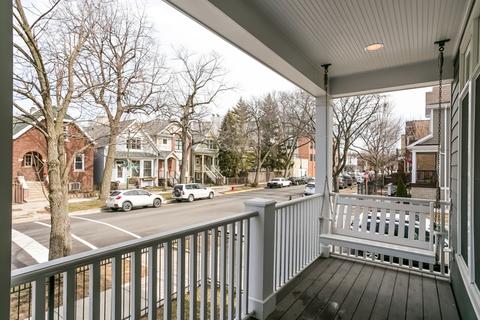 2101 W Belle Plaine Ave, Chicago, IL 60618 photo 3