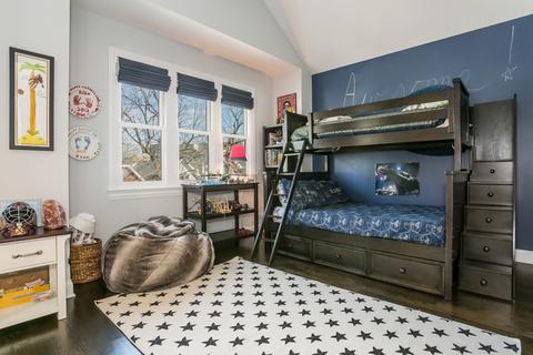 2101 W Belle Plaine Ave, Chicago, IL 60618 photo 27