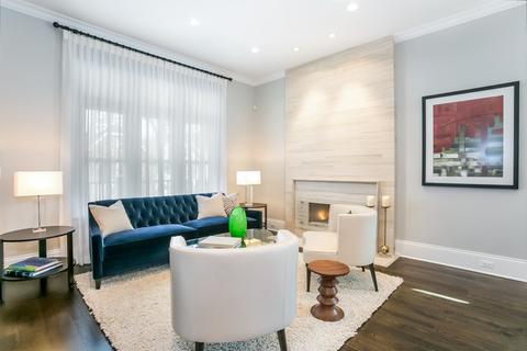 2101 W Belle Plaine Ave, Chicago, IL 60618 photo 5