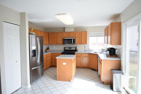 1705 Montclair Ct, Elgin, IL 60123 photo 10