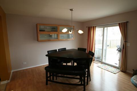 530 Denoyer Trl, Wheeling, IL 60090 photo 5