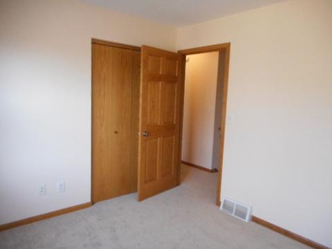 2531 N Cliff Ct, Mchenry, IL 60051 photo 12