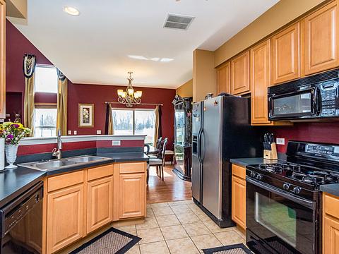21541 Eich Dr, Crest Hill, IL 60403 photo 8