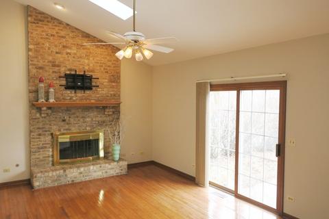 2120 Aspen Dr, Algonquin, IL 60102 photo 3