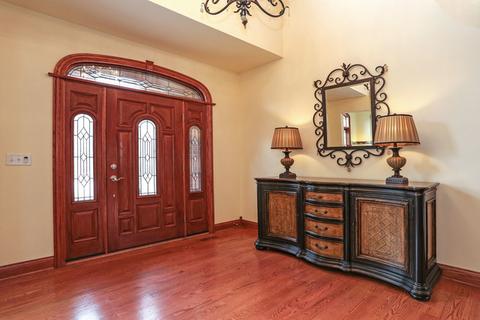 2015 Celtic Glen Dr, Mount Prospect, IL 60056 photo 3