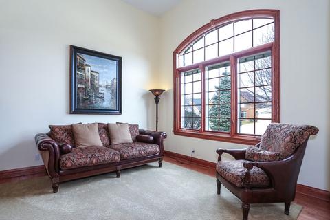 2015 Celtic Glen Dr, Mount Prospect, IL 60056 photo 5