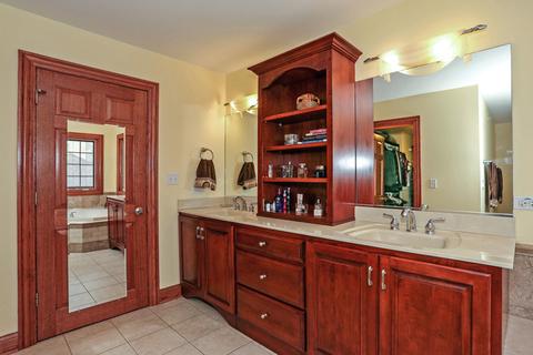 2015 Celtic Glen Dr, Mount Prospect, IL 60056 photo 22