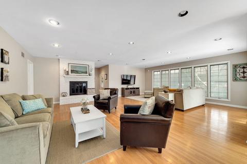 2 S567 White Birch Ln, Wheaton, IL 60189 photo 8