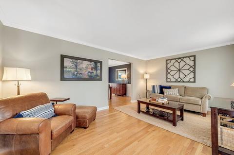 2 S567 White Birch Ln, Wheaton, IL 60189 photo 3
