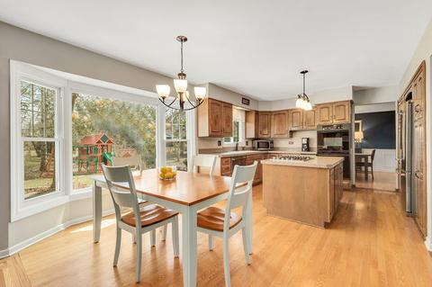 2 S567 White Birch Ln, Wheaton, IL 60189 photo 10