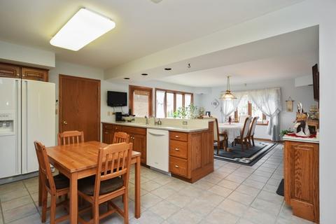 1505 Oakleaf Dr, Johnsburg, IL 60051 photo 4