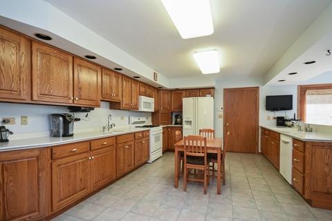 1505 Oakleaf Dr, Johnsburg, IL 60051 photo 3