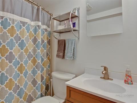 1057 Kenilworth Dr, Wheeling, IL 60090 photo 20