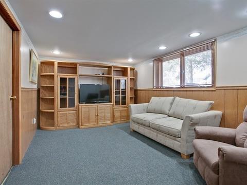 1057 Kenilworth Dr, Wheeling, IL 60090 photo 18