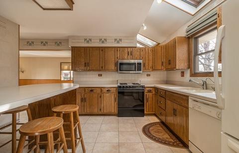 362 Pearson Cir, Naperville, IL 60563 photo 8