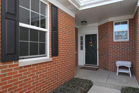 427 Legend Ln, Mchenry, IL 60050 photo 2