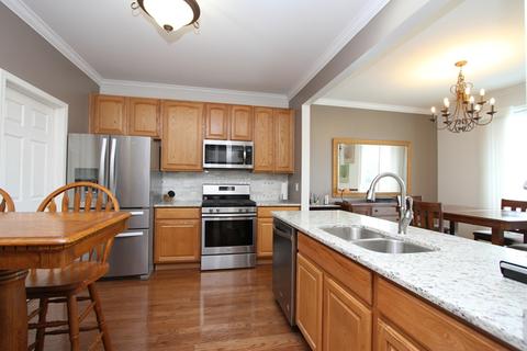 427 Legend Ln, Mchenry, IL 60050 photo 8