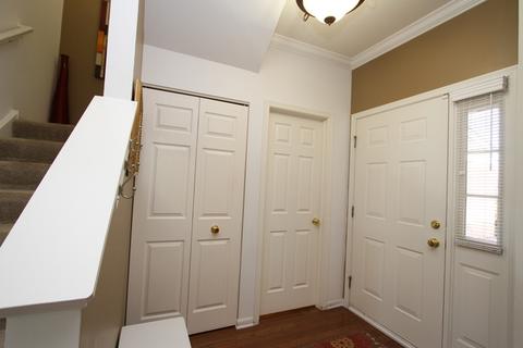 427 Legend Ln, Mchenry, IL 60050 photo 3