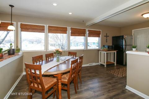 703 E Mckinley St, Harvard, IL 60033 photo 4