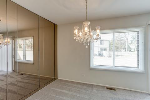 2531 Honeysuckle Ln, Rolling Meadows, IL 60008 photo 11